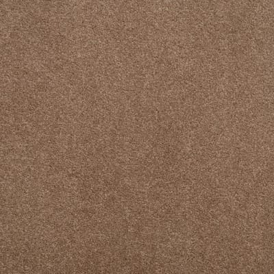 Almond 810 swatch
